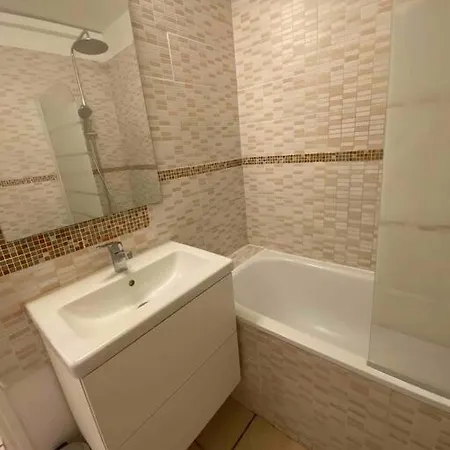 Climatise Neuf Centre-ville Apartment