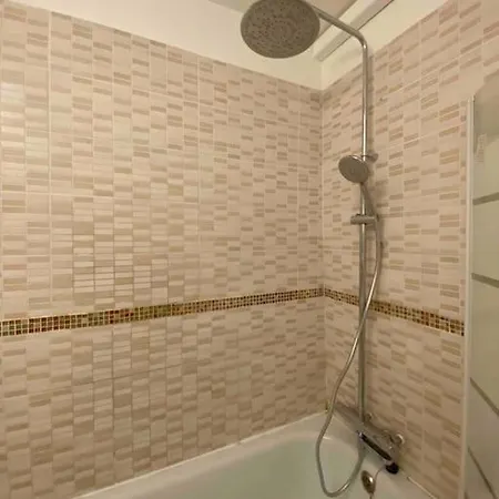 Climatise Neuf Centre-ville Apartment *